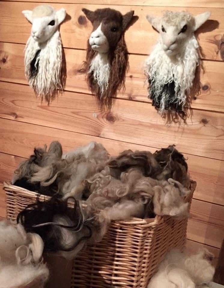 Man kan lage mye av ull! (Foto: Karin Flatøy Svarstad)