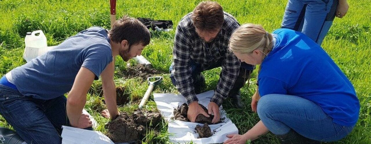 Jordsatsing Fagdag om jord og ordlappen for gardbrukere, landbruksrådgivere og studenter. (Foto: Reidun Pommeresche)