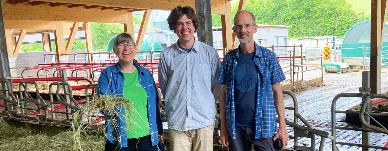 Sissel Hansen (NORSØK) og Matthias Koesling (NIBIO) er lokale veilledere for PhD kandidat Kristian Nikolai Jæger Hansen (In the middle) (Foto: Maike Krauss)