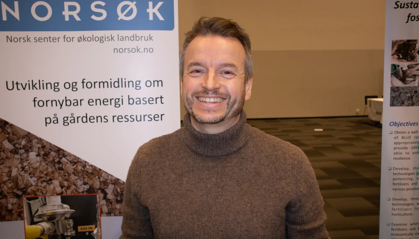 Ingvar Kvande Ingvar Kvande forsker på biogass i NORSØK og har erfaring som byggherre for biogassanlegget på Tingvoll gard, og som rådgiver for en rekke andre gårdsbiogassanlegg. Nå har han laget en ny veileder som tar søkere gjennom prosessen med regelverk og dokumentasjon stegvis (Foto: Vegard Botterli)