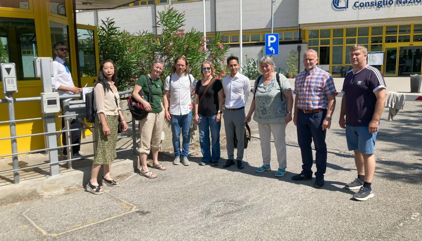 De norske prosjektdeltakerne på oppstartsmøte i Bologna,  juni 25: Ikumi Umetani (NIBIO), Marianne Sletsjøe (NLR), Runar Gjerp Solstad (Nofima), Berit Blomstrand (NORSØK), Kamaljit Moirangthem (Nofima), Anne-Kristin Løes (NORSØK), Lars-Otto Grundt og Lars Riiser Evju (Grønn gjødsel). (Foto: NORSØK)