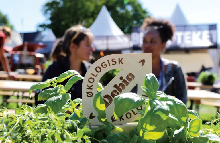 Connecting with farmers and consumers about the benefits from organic farming