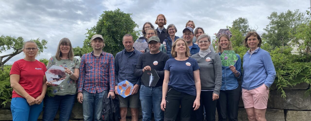 Some of the participants in the "Network - Sustain Nordic soil-health" (NetSH) with members from Denmark, Norway, Finland and Sweden. The project is partly financed by The Nordic Joint Committee for Agricultural and Food Research (NKJ) (Photo: Kari Bysveen)