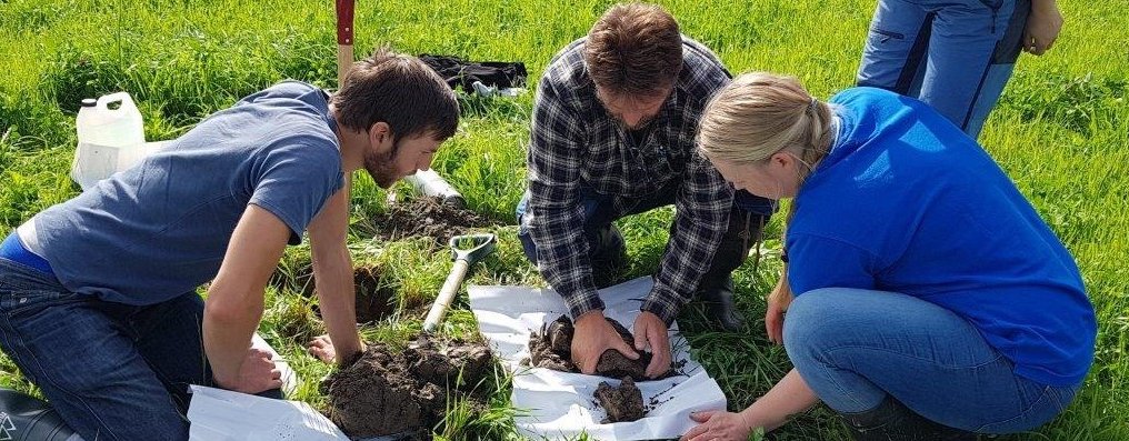 Jordsatsing Fagdag om jord og ordlappen for gardbrukere, landbruksrådgivere og studenter. (Foto: Reidun Pommeresche)